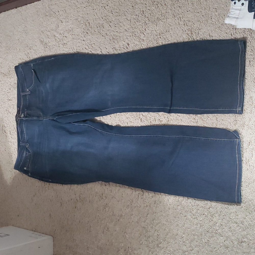 Torrid Premium Jeans Barely Boot cut size 20T inseam 33